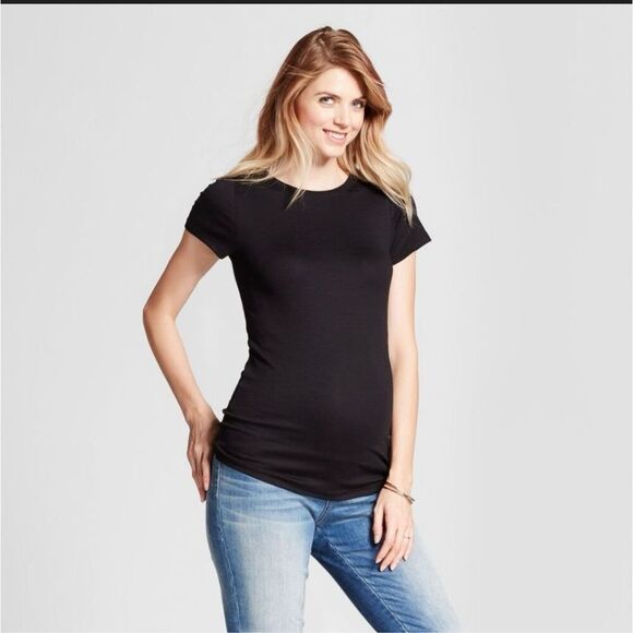 Ingrid and Isabel Maternity Black Short Sleeve Classic T-shirt Size Small - Picture 1 of 5